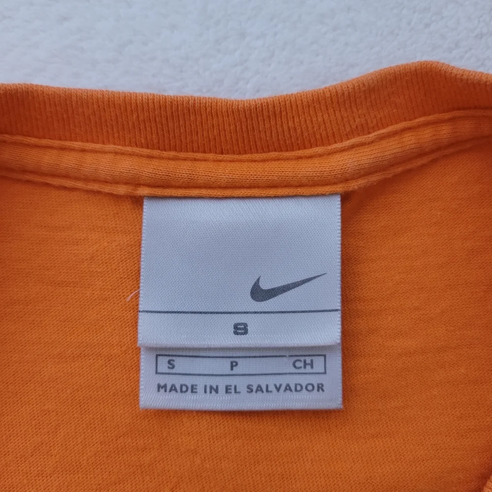 NIKE | Orange Unisex T-shirt | Ladies Small